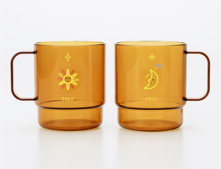 2/8b PAIR SOUVENIR CUP